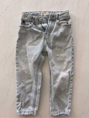 ZARA Girls Size 6 Light Wash Blue Distressed Straight Leg Denim Jeans Pockets